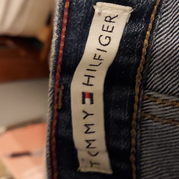 Tommy Hilfiger bootcut jeans. Size 10 - Picture 4 of 4